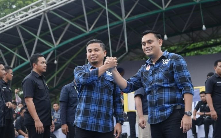 TSM-MO Bagikan Seragam dan Tas Gratis di Parepare