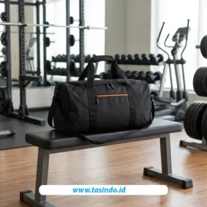Tas gym custom model duffel hitam referensi katalog Tasindo untuk komunitas olahraga