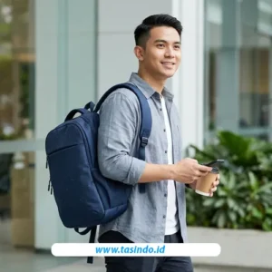 Contoh tas kantor dengan material berlapis untuk membantu melindungi perlengkapan dari percikan air