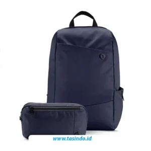 Pilihan tas umroh custom berupa ransel, slingbag, dan pouch dokumen untuk jamaah